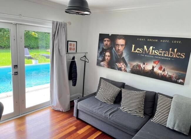 Foto del edificio - 7300 SW 84th Ct