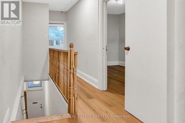 Building Photo - 633 St Clair Ave W