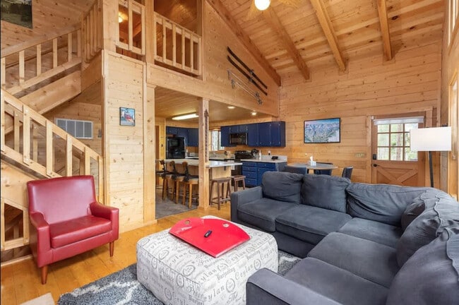 Building Photo - 649 American Way