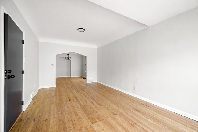 Building Photo - 4849 W Hutchinson St