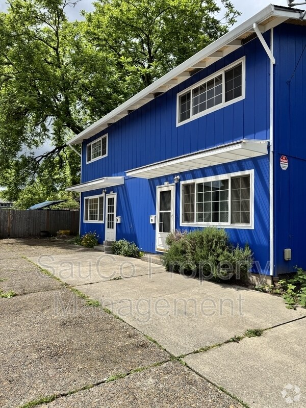 Building Photo - 538 S Nebraska St