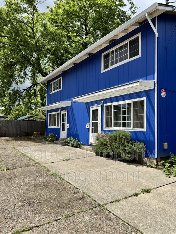 Foto principal - 538 S Nebraska St