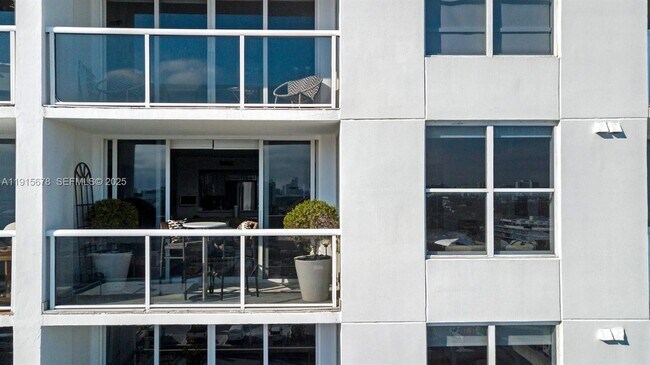 Photo - 1800 Sunset Harbour Dr Apartment