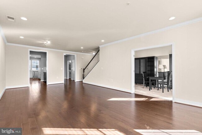 Foto del edificio - 11201 Chase St