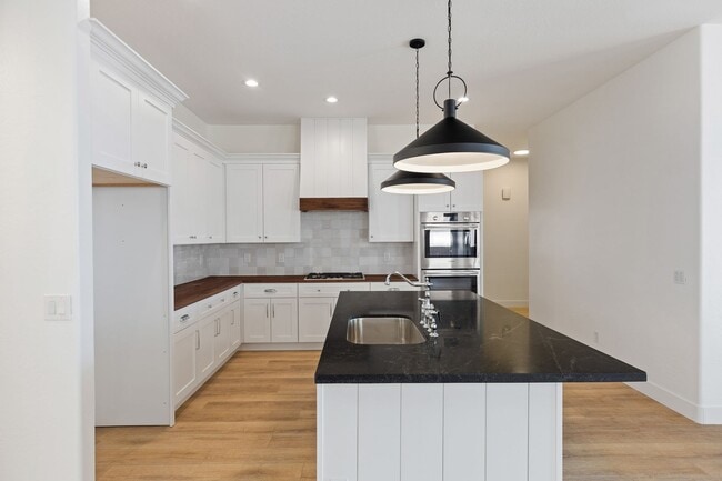 Foto del edificio - Amazing Home in Gold Canyon backing to Sta...