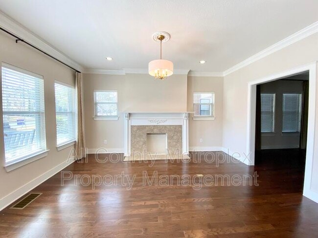 Building Photo - 1217 Kings Hwy