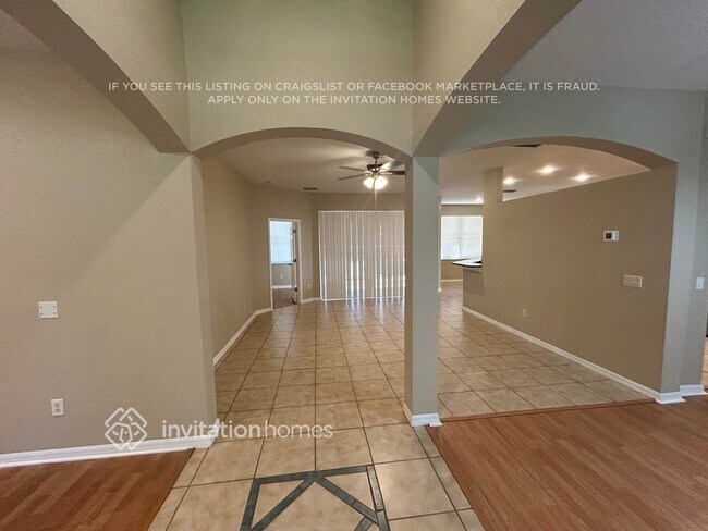 Building Photo - 1613 Loriana St