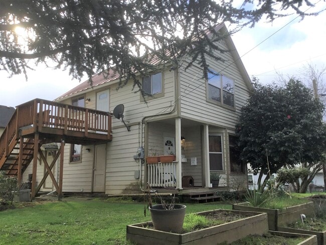 Building Photo - 851000