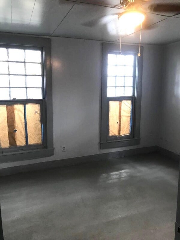 Building Photo - 618 N 16th St