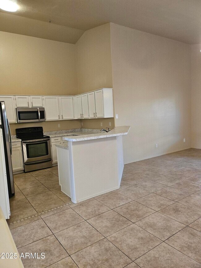 Foto del edificio - 10043 E Gray Rd