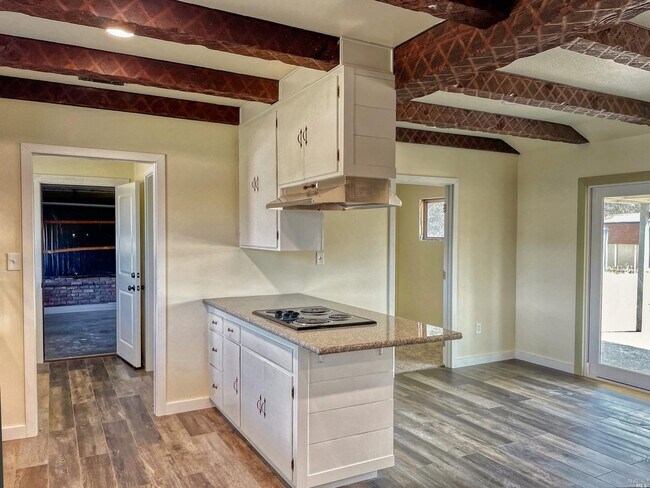 Building Photo - 252 Brittain Ln