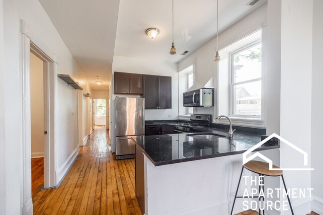 Photo - 1847 S Loomis St (Chicago, IL) Apartment