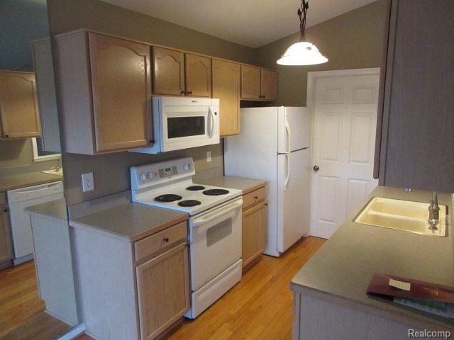 Building Photo - 4035 Stonebridge