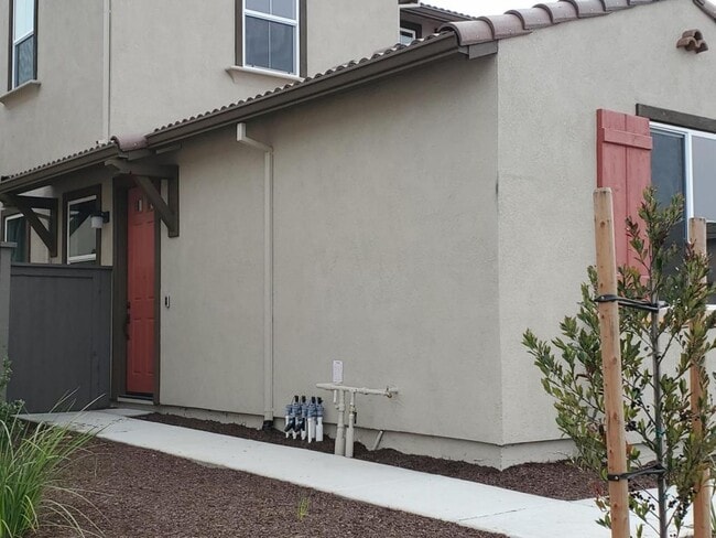 Building Photo - 5948 Rosalee St