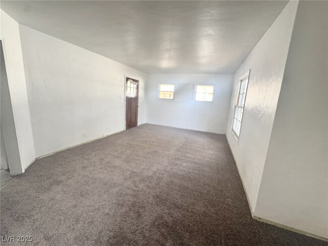 Building Photo - 1320 Jessica Ave