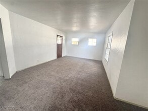 Building Photo - 1320 Jessica Ave