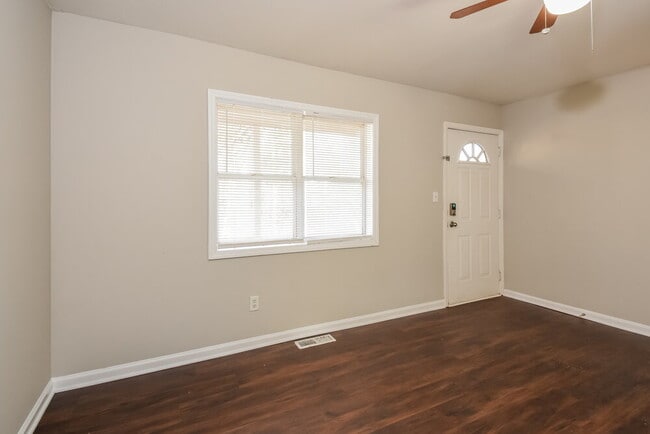 Building Photo - 5734 Amalfi Way