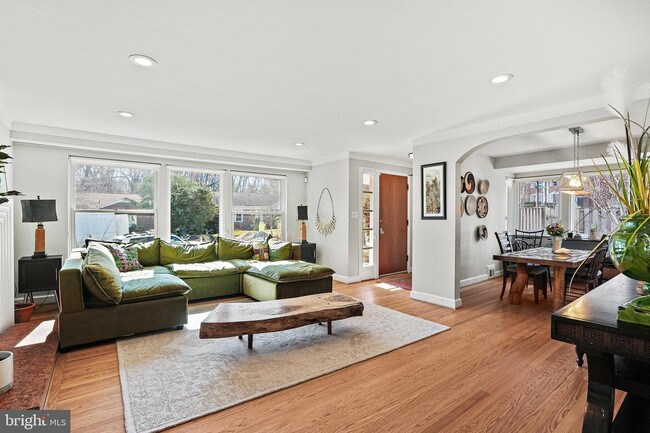 Building Photo - 5108 33rd St NW