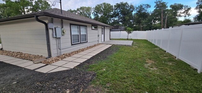 Building Photo - 118 Rockleigh Pl
