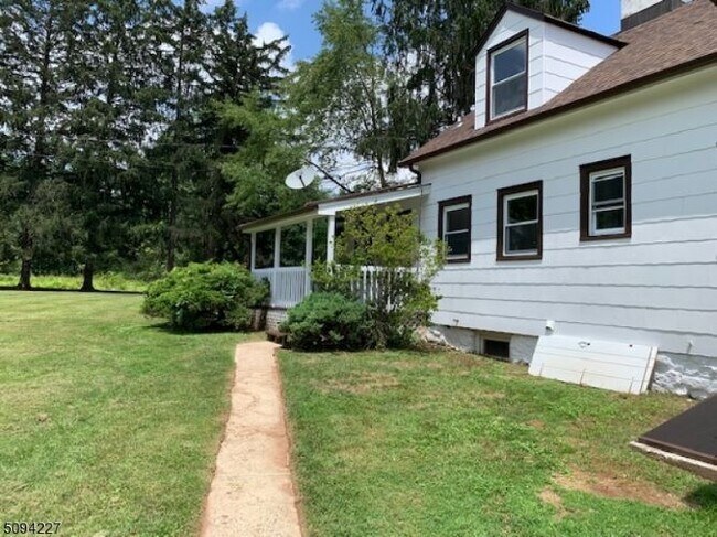 Building Photo - 135 Cowperthwaite Rd