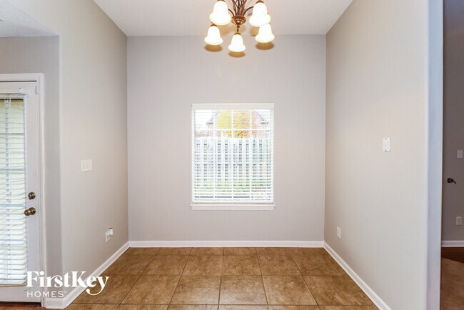 Foto del edificio - 7436 Appling Rain Dr
