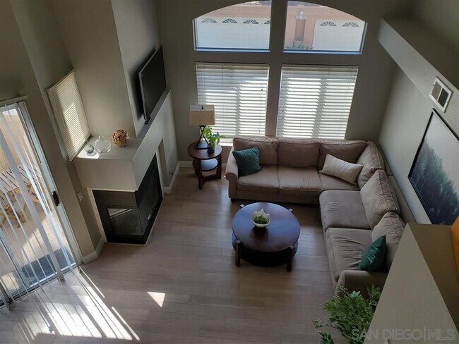 Building Photo - 1375 Serena Cir
