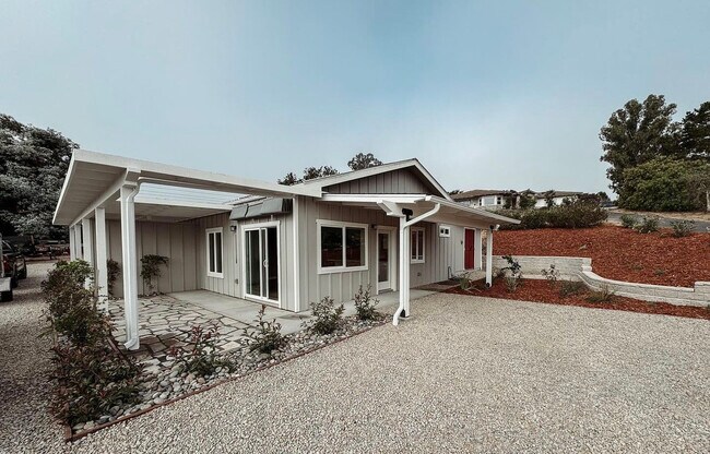 Building Photo - 215 Burkhill Ln