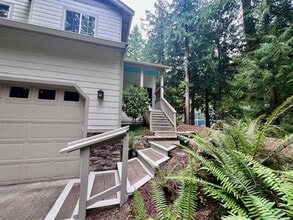 Building Photo - 2 Tawny Cir