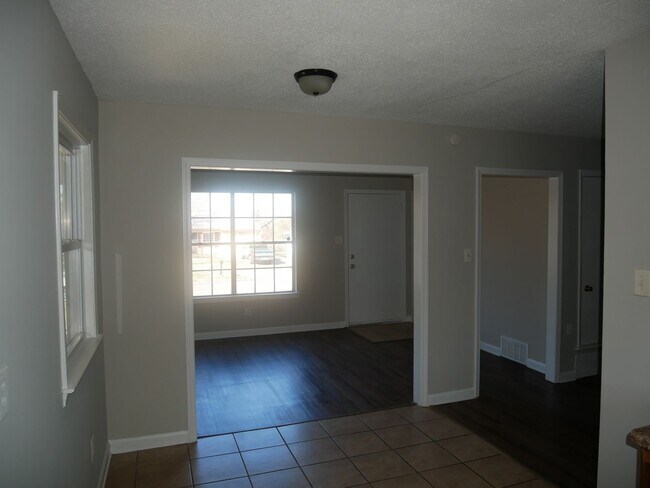 Foto del edificio - 7838 Southaven Cir W
