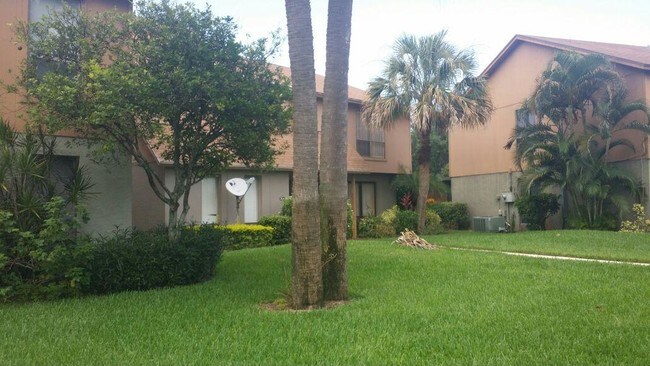 306 Sandtree Drive Apartment For Rent In Palm Beach Gardens Home Florida Palm Beach Gardens 306 Sandtree Drive
