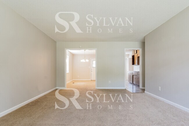 Building Photo - Updated 3 bedroom home in Biringham!