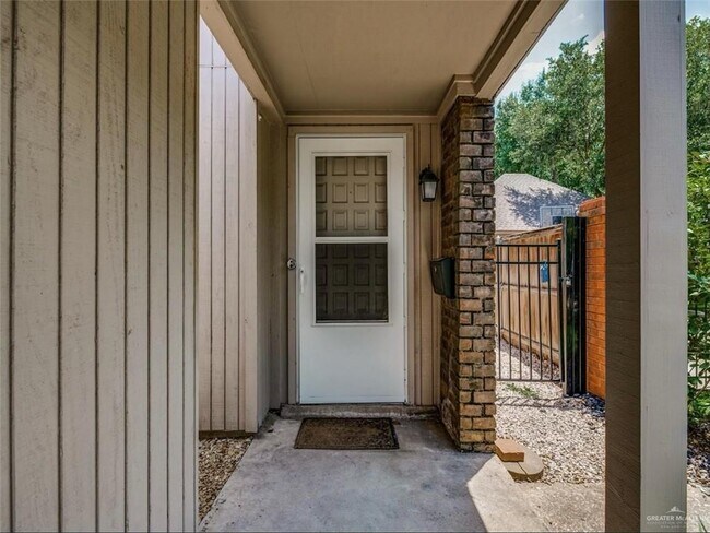 Building Photo - 4919 Bryce Ave