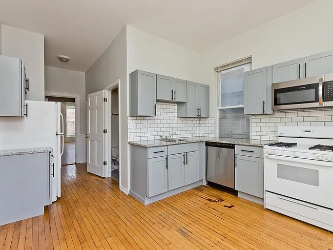 Foto del edificio - 858 N Paulina St