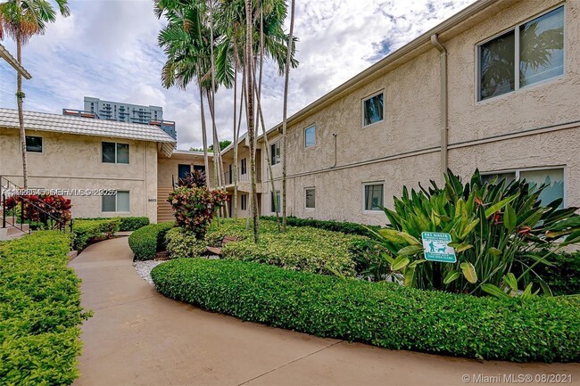 Foto del edificio - 8607 SW 68th Ct