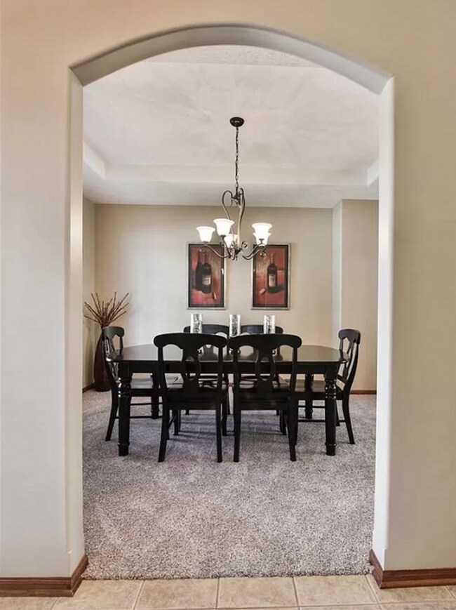 Building Photo - Luxury Living In Papillion!!