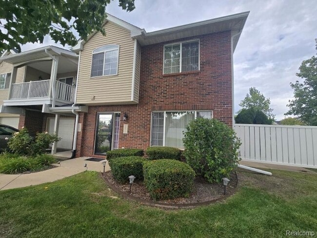 Building Photo - 24015 Fairlane Blvd