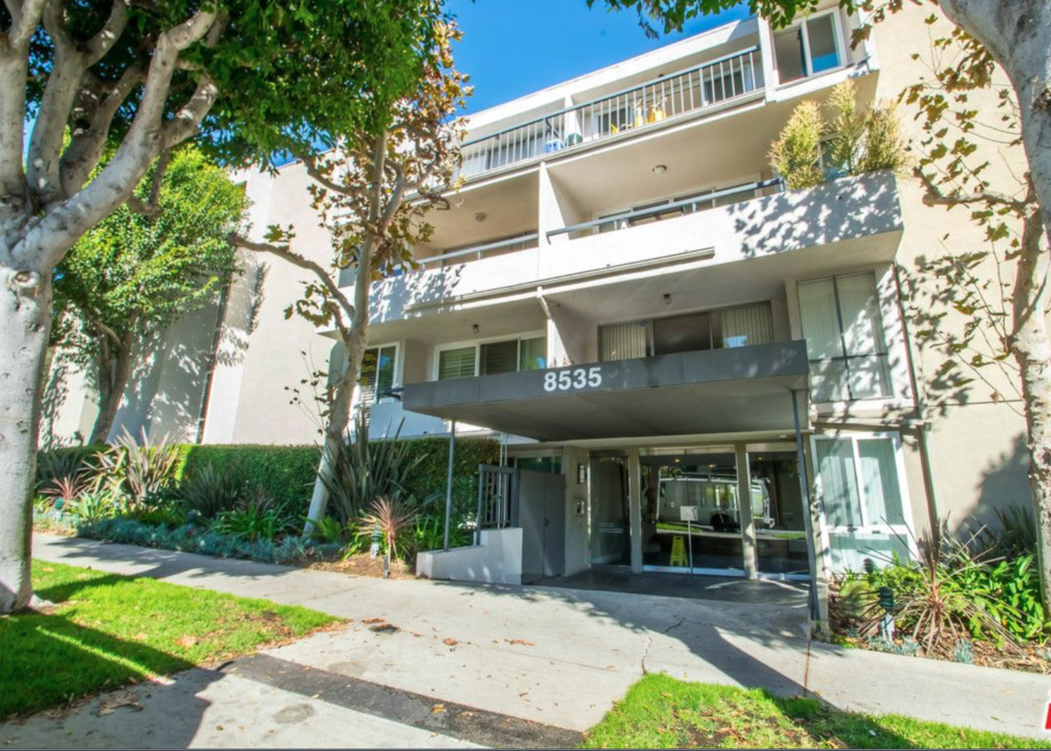 8535 Knoll N W Dr Unit 106, West Hollywood, CA 90069 - Condo for Rent ...