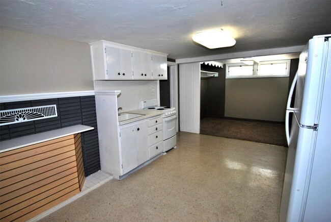 Building Photo - 540 N 200 W