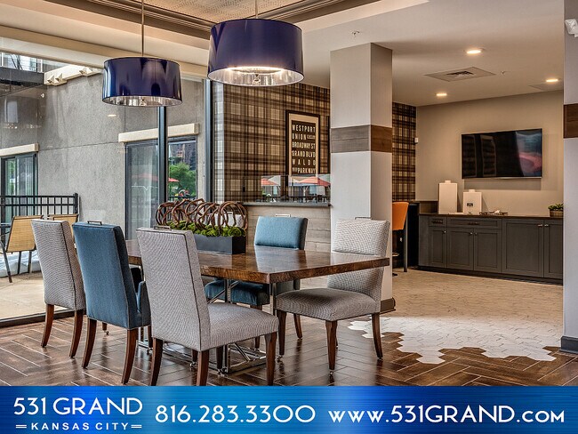 Internet café - 531 Grand