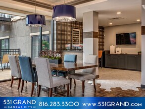 Internet café - 531 Grand