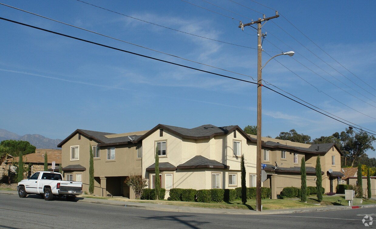 Primary Photo - 3171 W Williams St