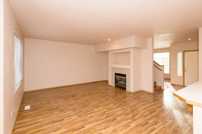 Foto del edificio - 4 Bedroom 2.5 Bath Home in Puyallup