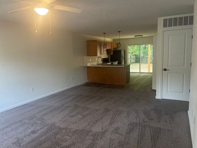 Foto del edificio - 613 E Pike St