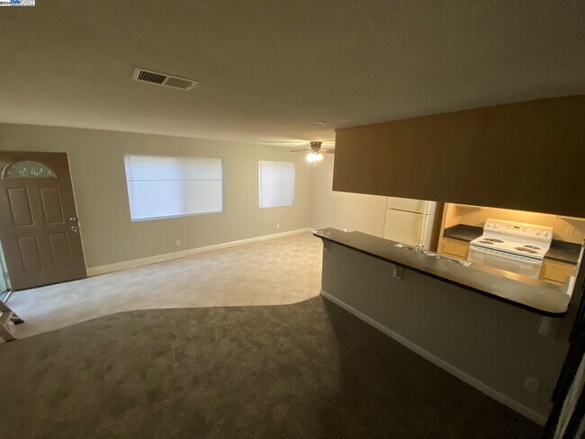 Building Photo - 2308 Lemontree Way