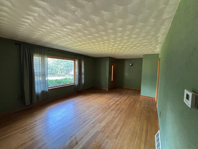 Foto del edificio - 204 S Logan St