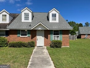 Building Photo - 205 St Charles Pl