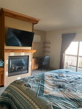 Building Photo - 2560 Woodhill Way