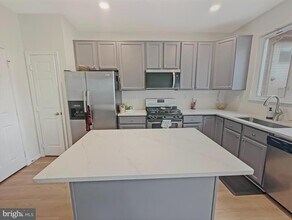 Building Photo - 2535 James Monroe Cir