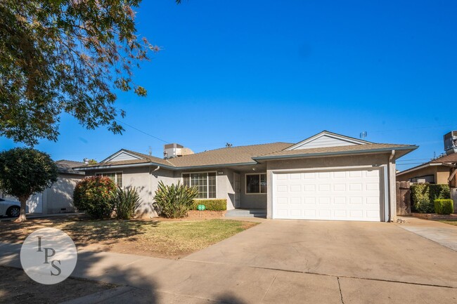 Building Photo - Beautifully Maintained Fresno Home, Near F...