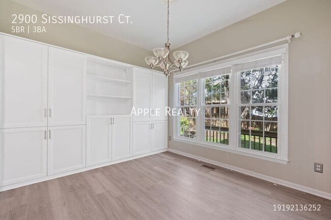 Building Photo - 2900 Sissinghurst Ct